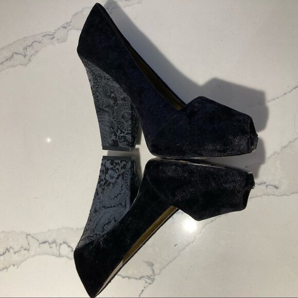 ZINC Sz 9 Velvet Brocade 4” Heels Funky Decorated Heel Peep Toe Shoes - Picture 6 of 13